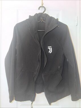 Levelwear Black Zip Hoodie with Printed Logo